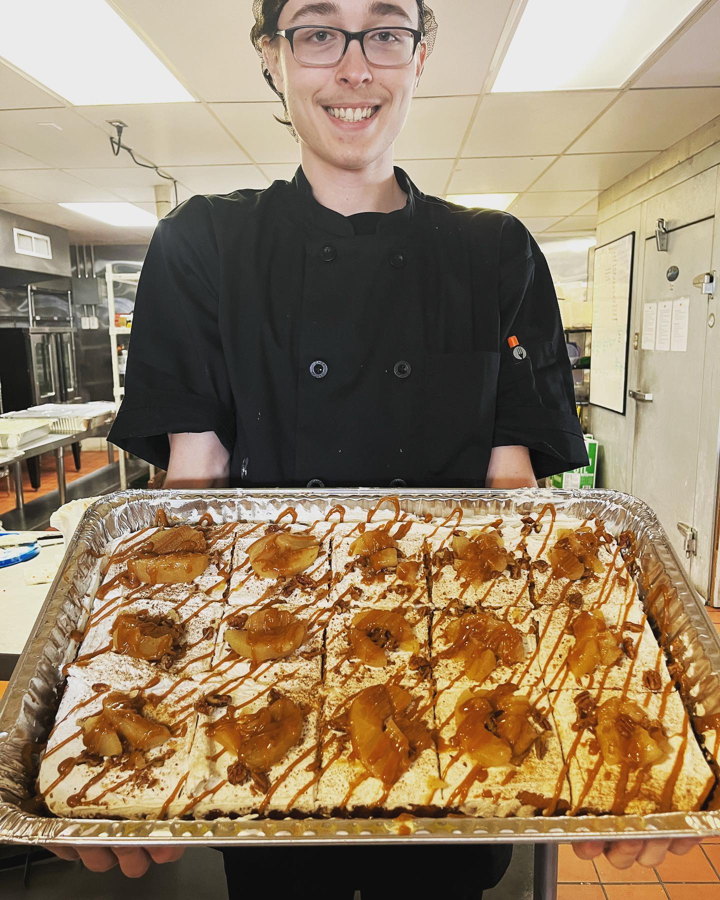 The Best Dessert in Bryans Road: What Locals Love About The Honey Bun Cake Factory